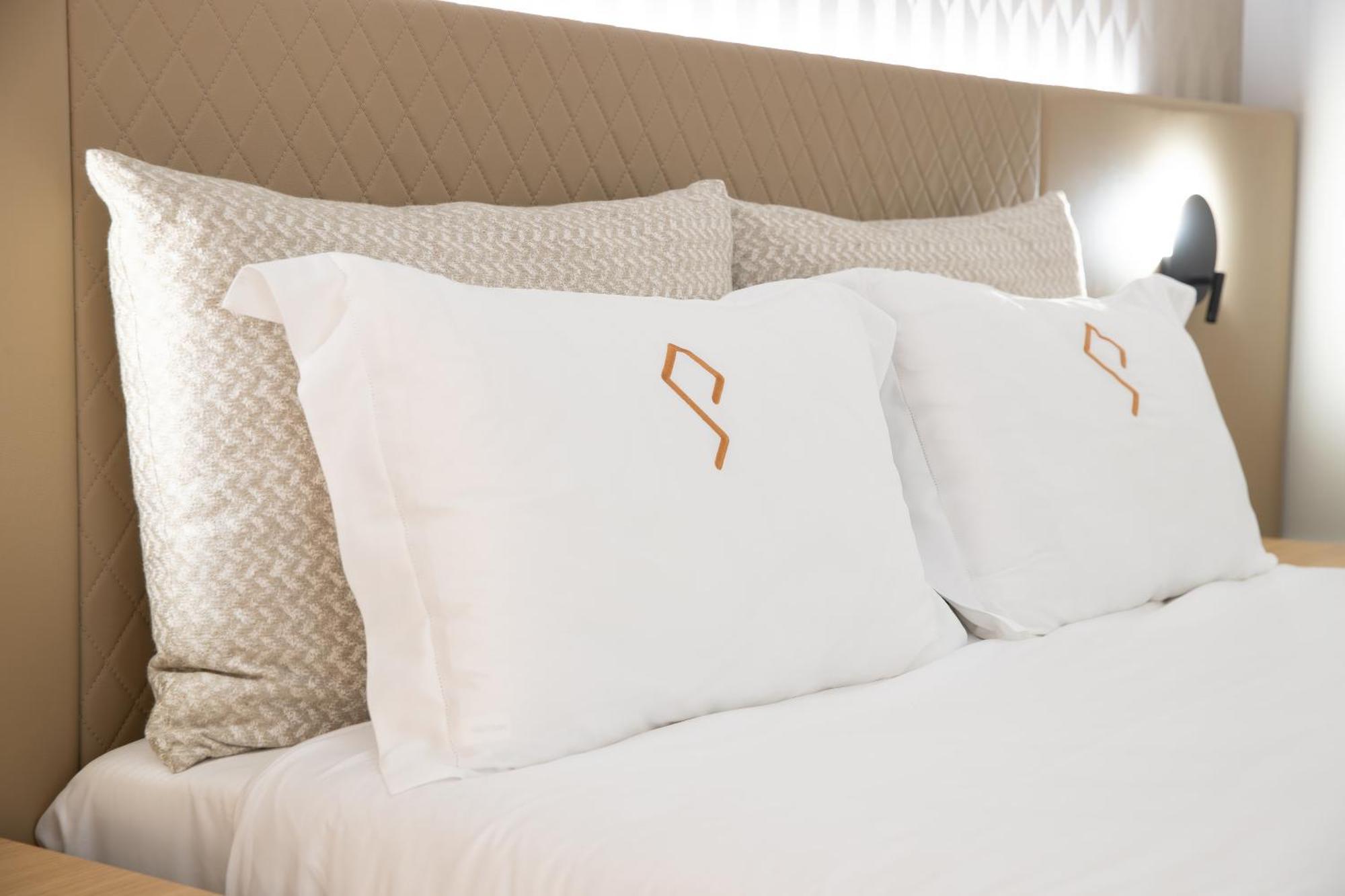 Palatial Suites Braga Room photo